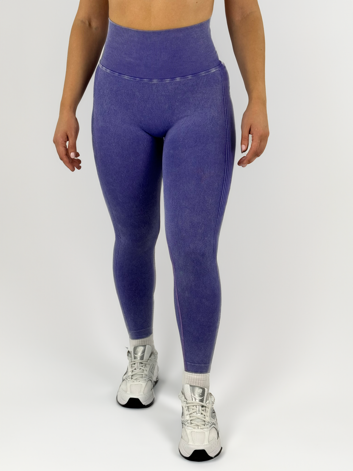 Lila_Sport-Leggings_fur_Damen_von_Karpao
